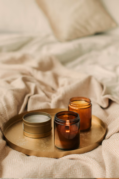 Ätherische Öle auf einem Tablett